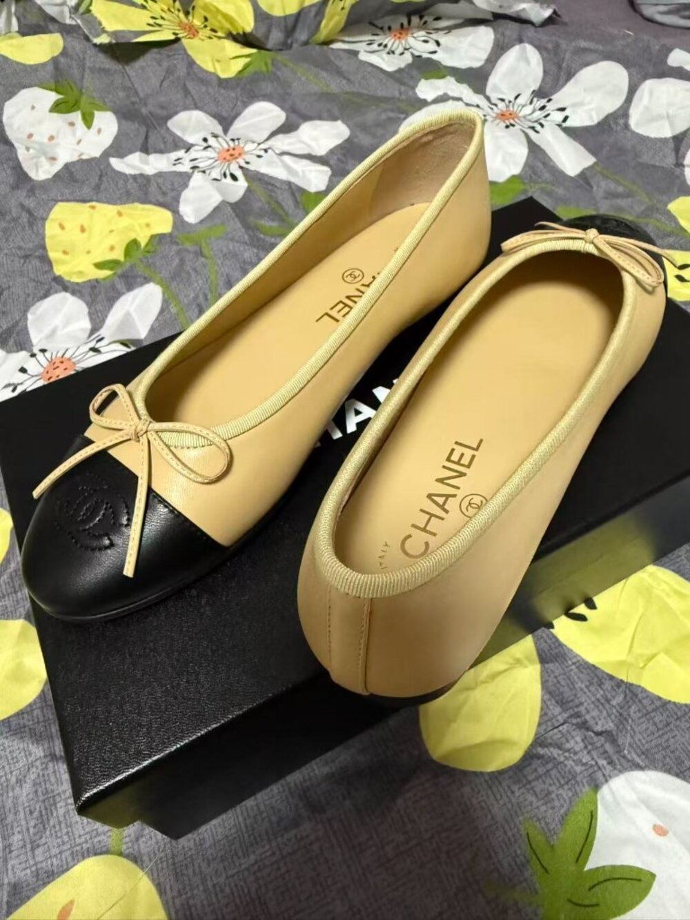 Womens CHANEL BALLET SHOES - Picture 3 of 6